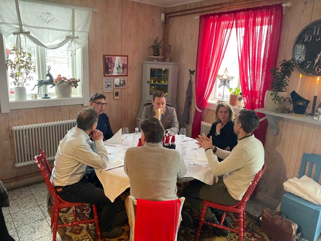 Summerande möte och julbordslunch 15 dec 2023