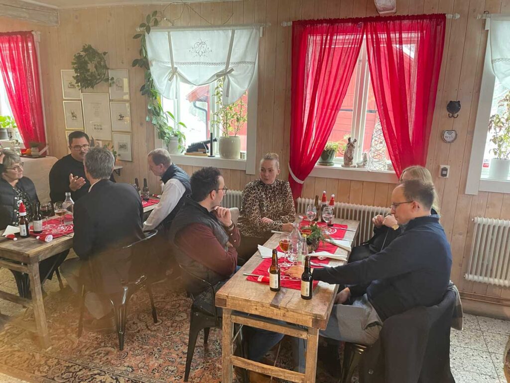Summerande möte och julbordslunch 15 dec 2023