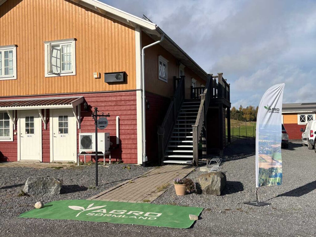 Grinda Gårdsglass